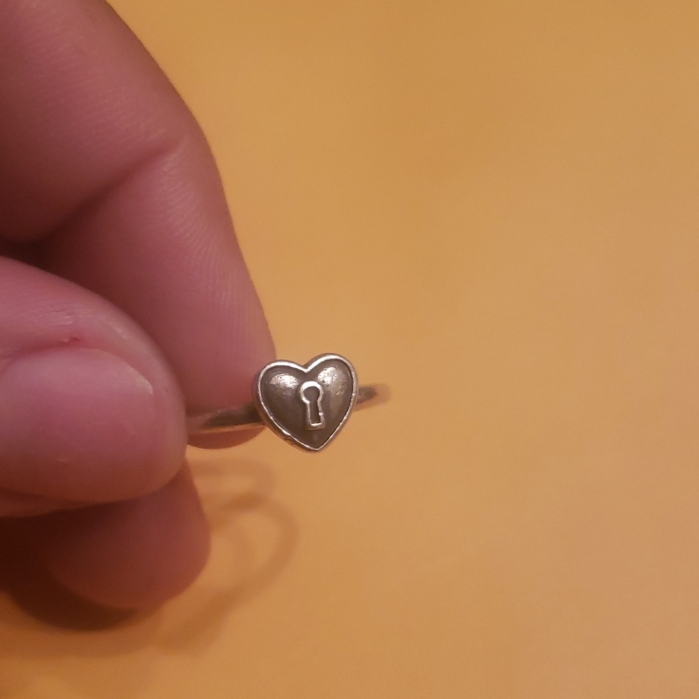 Love key heart ring size 7